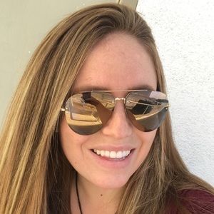 Meet your Posher, Ariel